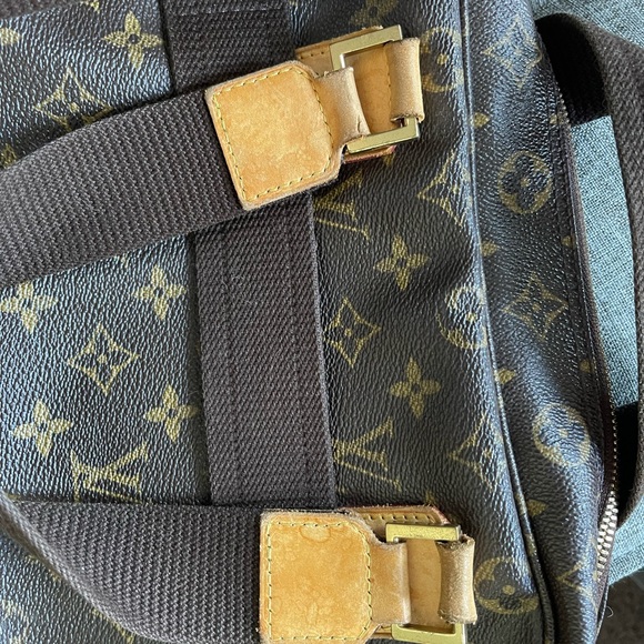 Louis Vuitton Bosphore Crossbody Bag - Picture 3 of 9